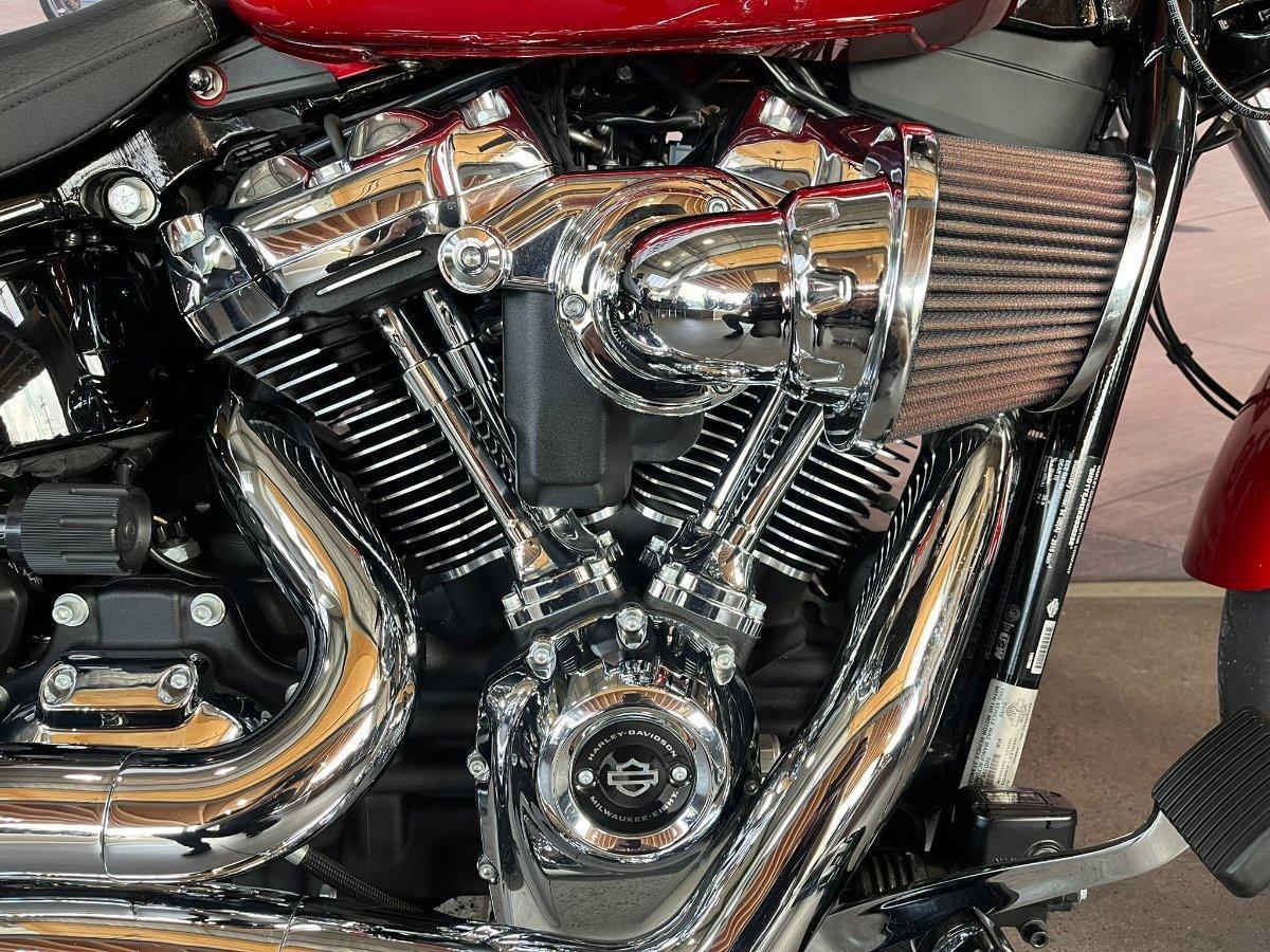 2019 HARLEY-DAVIDSON FXBR BREAKOUT CRUISER