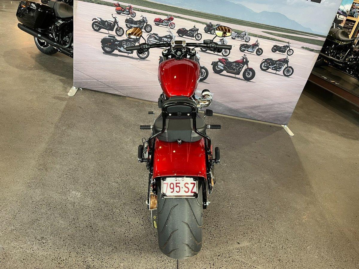 2019 HARLEY-DAVIDSON FXBR BREAKOUT CRUISER