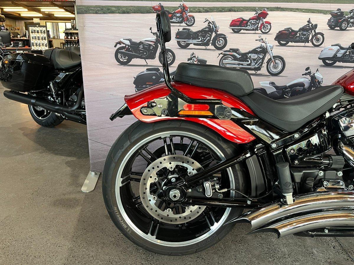 2019 HARLEY-DAVIDSON FXBR BREAKOUT CRUISER
