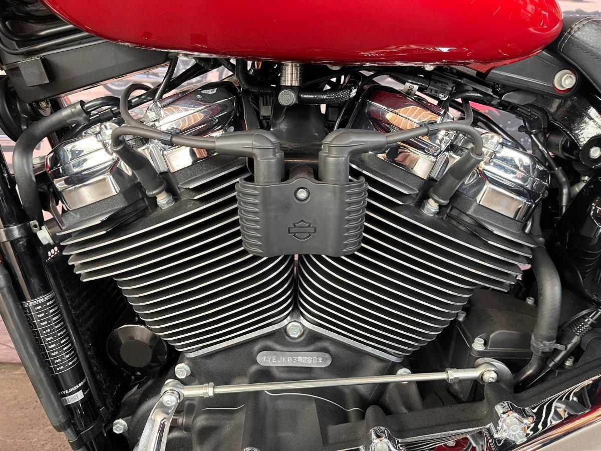2019 HARLEY-DAVIDSON FXBR BREAKOUT CRUISER