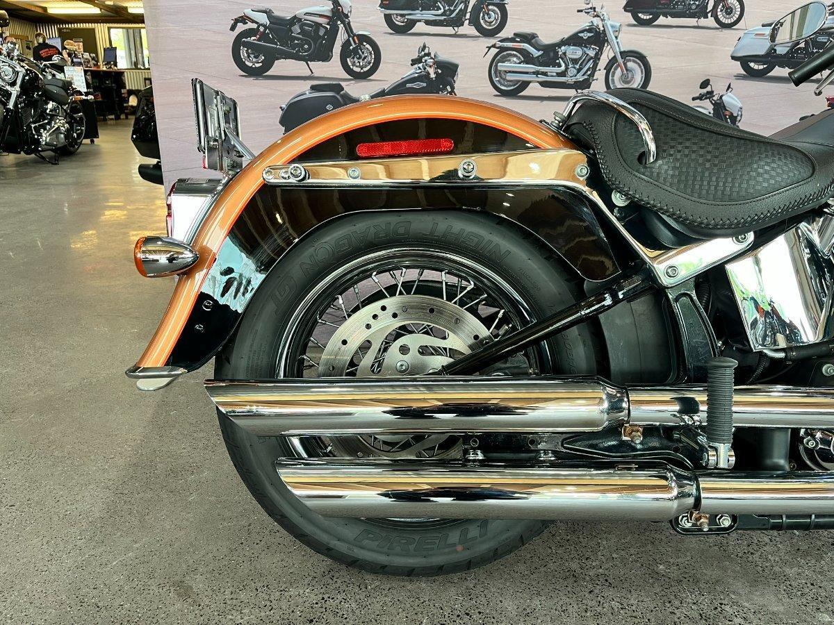 2009 HARLEY-DAVIDSON FLSTN SOFTAIL DELUXE 105 ANNIV CRUISER