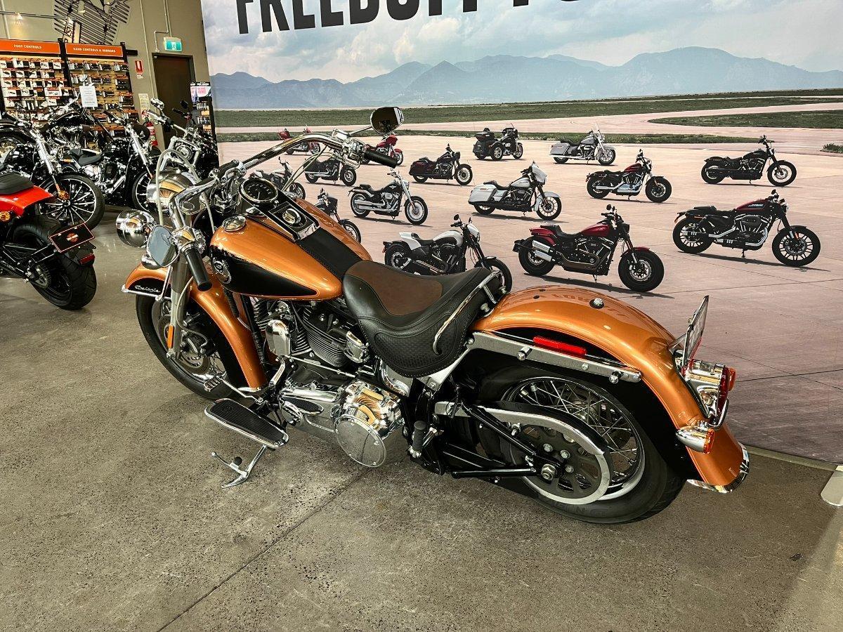 2009 HARLEY-DAVIDSON FLSTN SOFTAIL DELUXE 105 ANNIV CRUISER