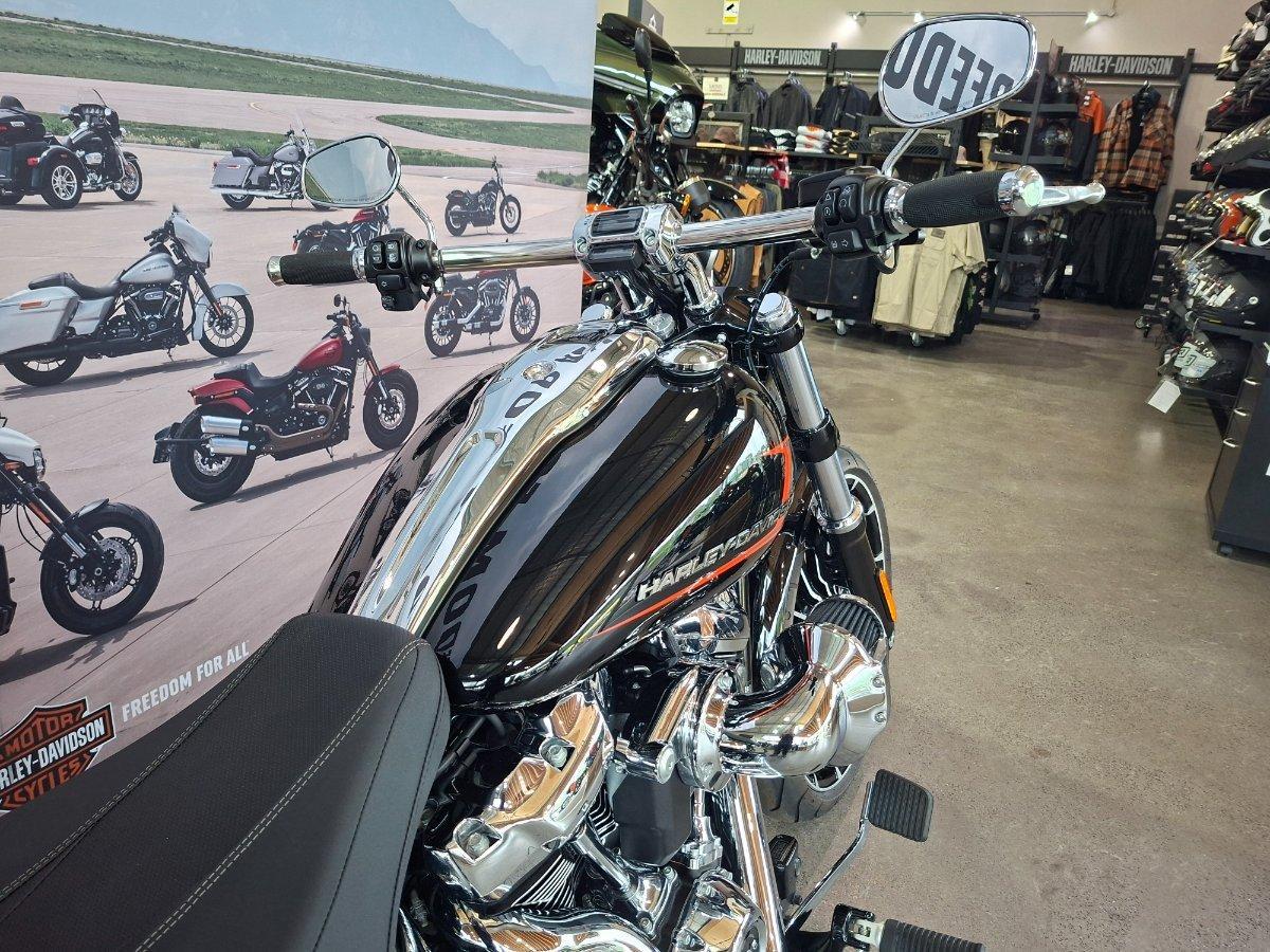 2024 HARLEY-DAVIDSON FXBR BREAKOUT (117) CRUISER