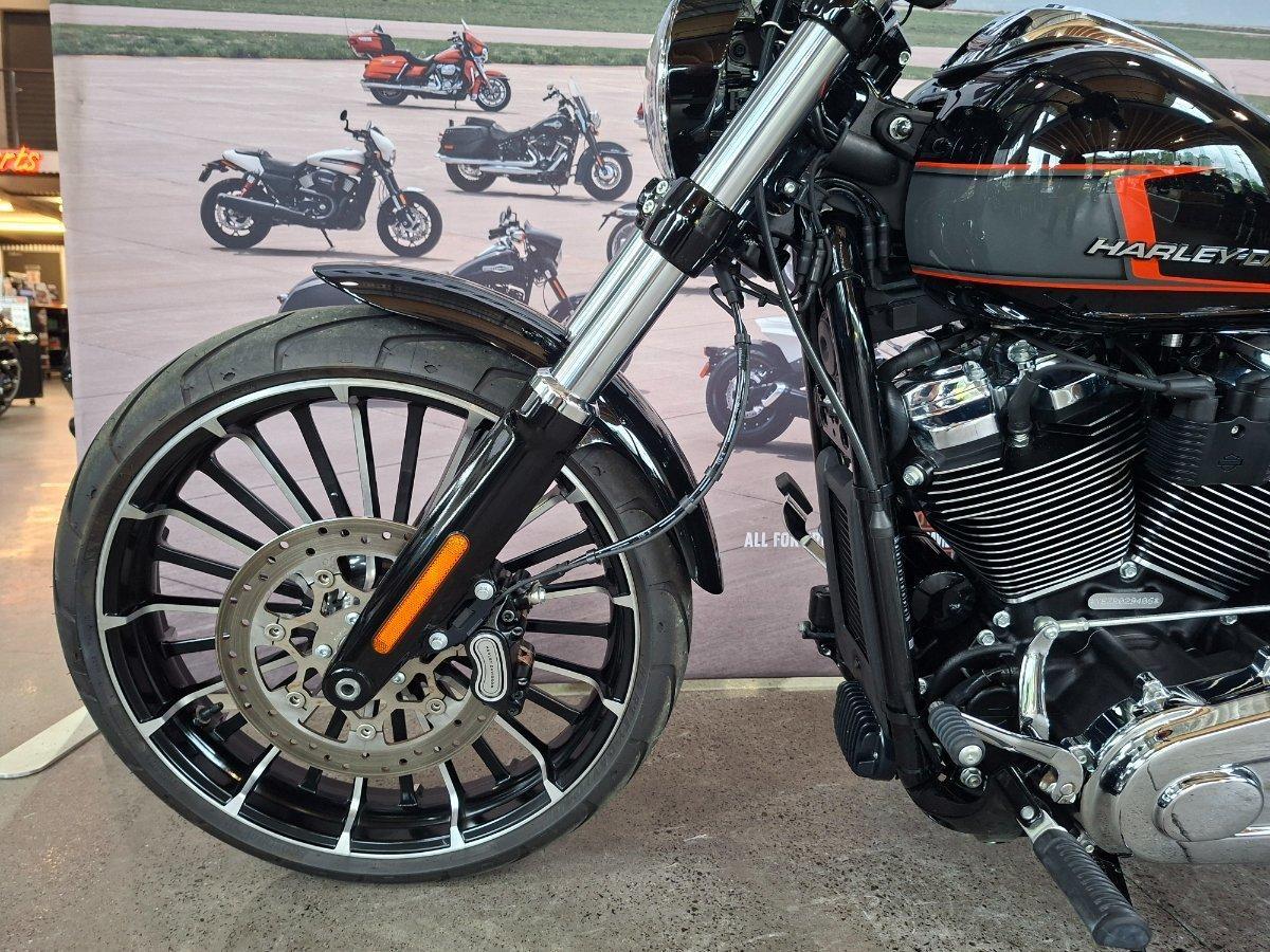 2024 HARLEY-DAVIDSON FXBR BREAKOUT (117) CRUISER