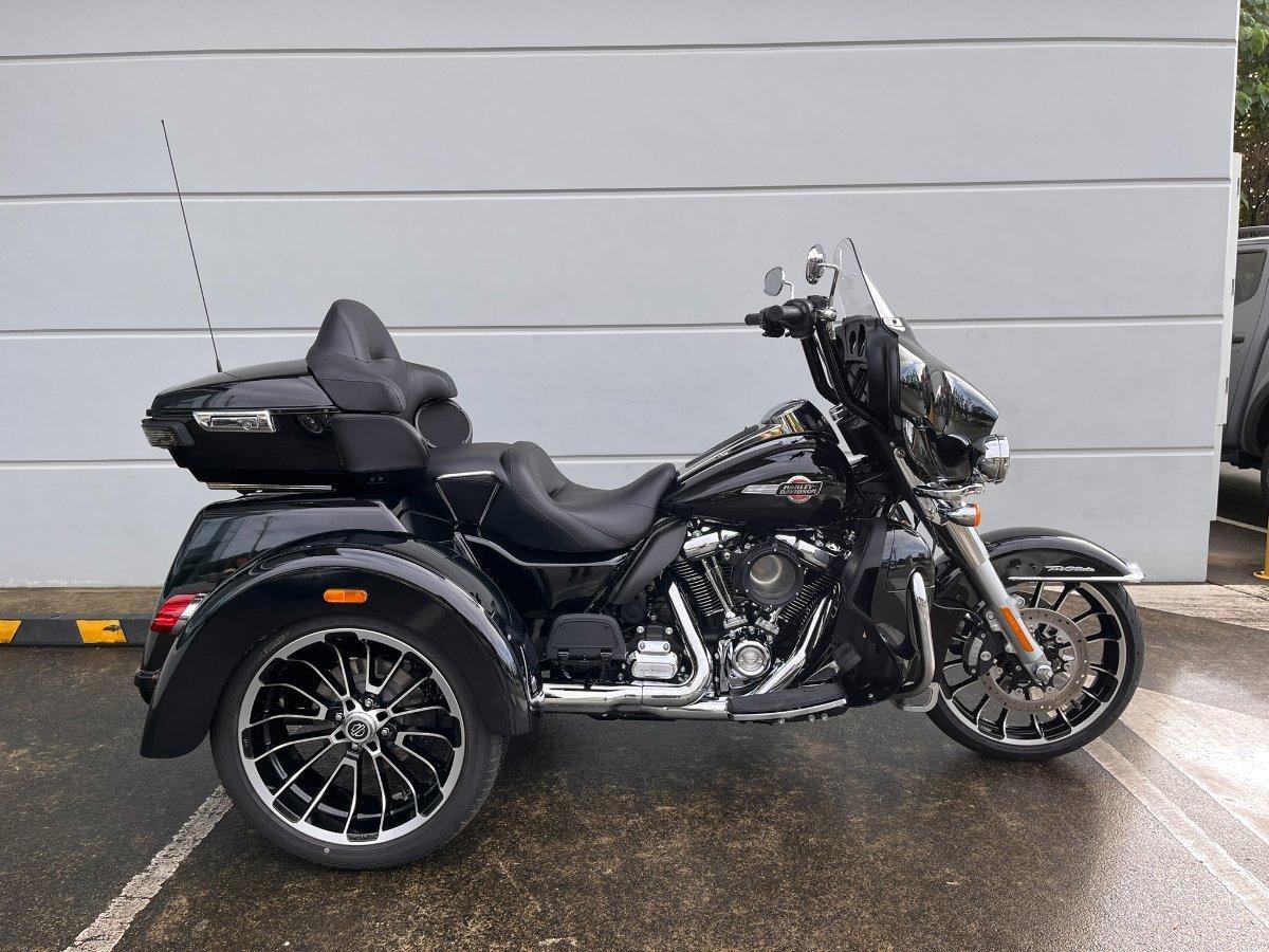 2025 HARLEY-DAVIDSON FLHTCUTG TRI GLIDE U/CLC 114 TRIKE