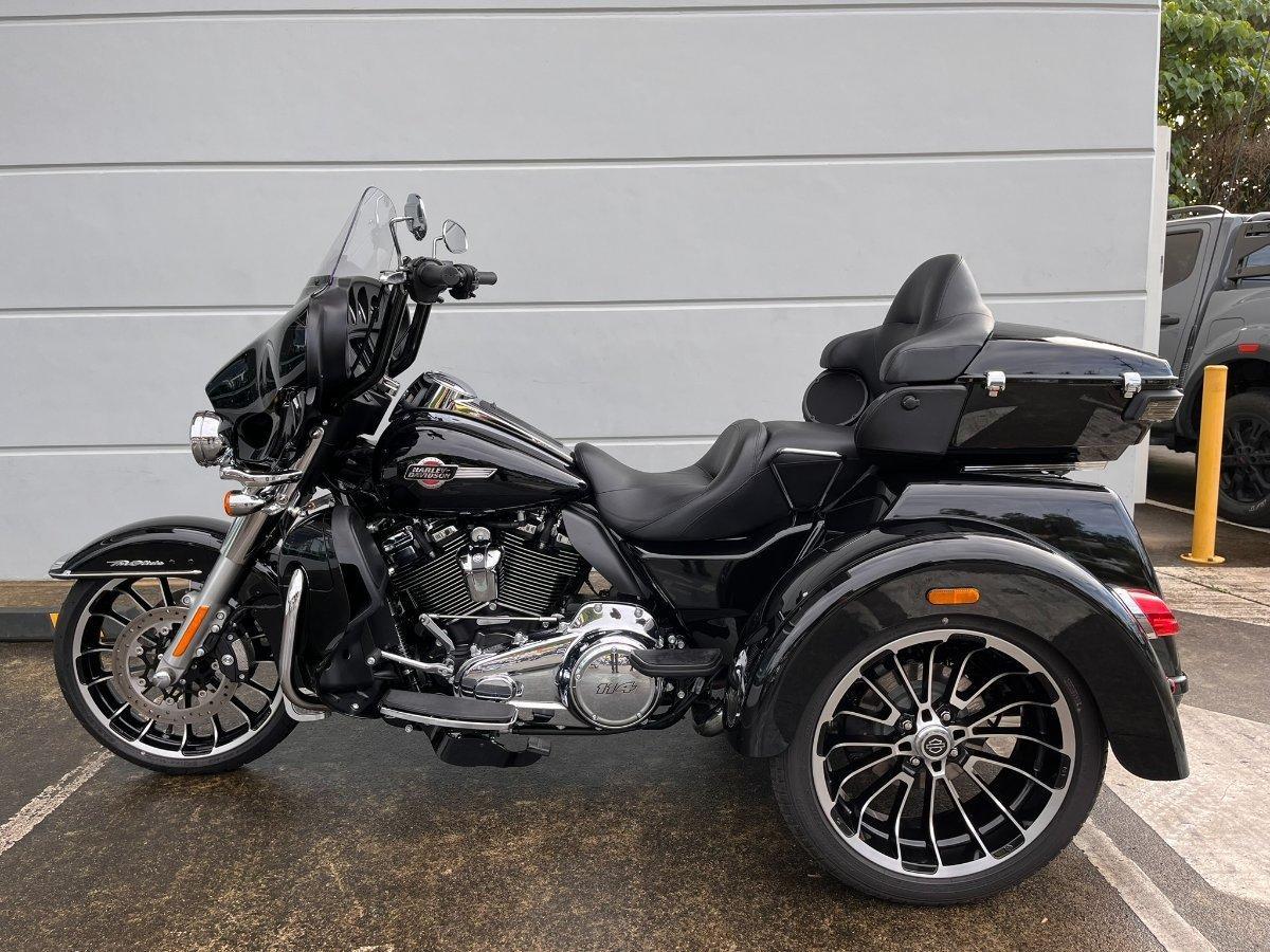 2025 HARLEY-DAVIDSON FLHTCUTG TRI GLIDE U/CLC 114 TRIKE