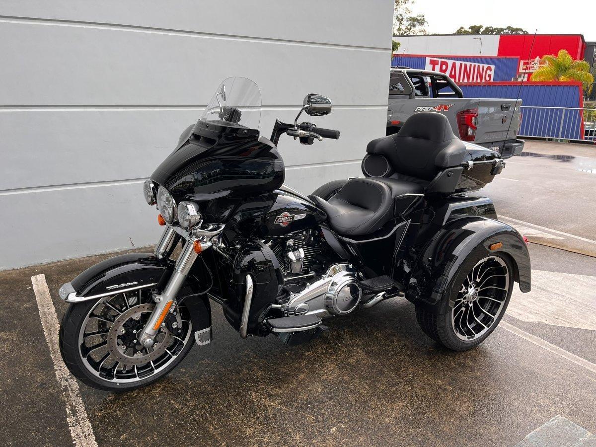 2025 HARLEY-DAVIDSON FLHTCUTG TRI GLIDE U/CLC 114 TRIKE
