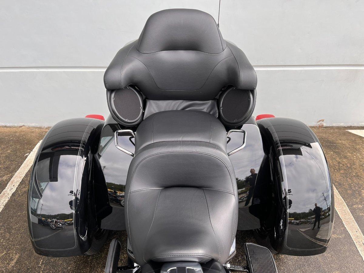 2025 HARLEY-DAVIDSON FLHTCUTG TRI GLIDE U/CLC 114 TRIKE