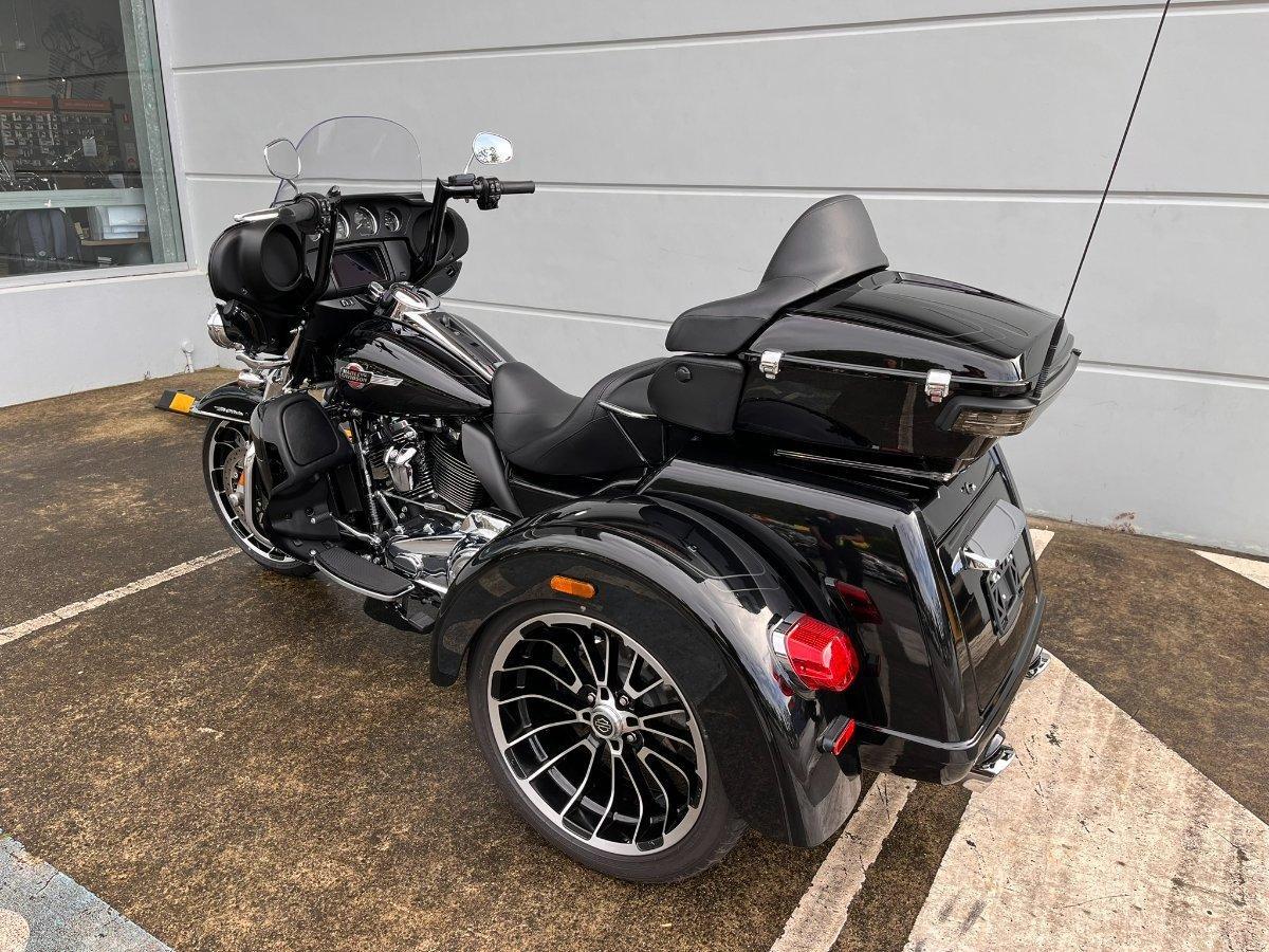 2025 HARLEY-DAVIDSON FLHTCUTG TRI GLIDE U/CLC 114 TRIKE