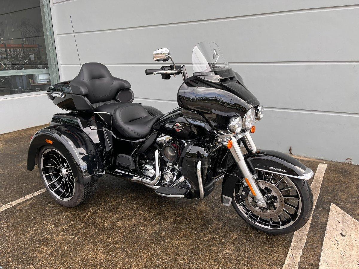2025 HARLEY-DAVIDSON FLHTCUTG TRI GLIDE U/CLC 114 TRIKE