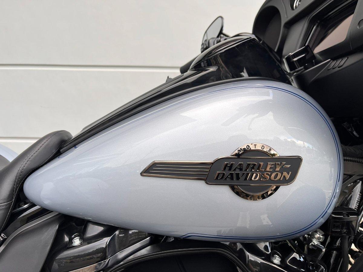 2025 HARLEY-DAVIDSON FLHTCUTG TRI GLIDE U/CLC 114 TRIKE