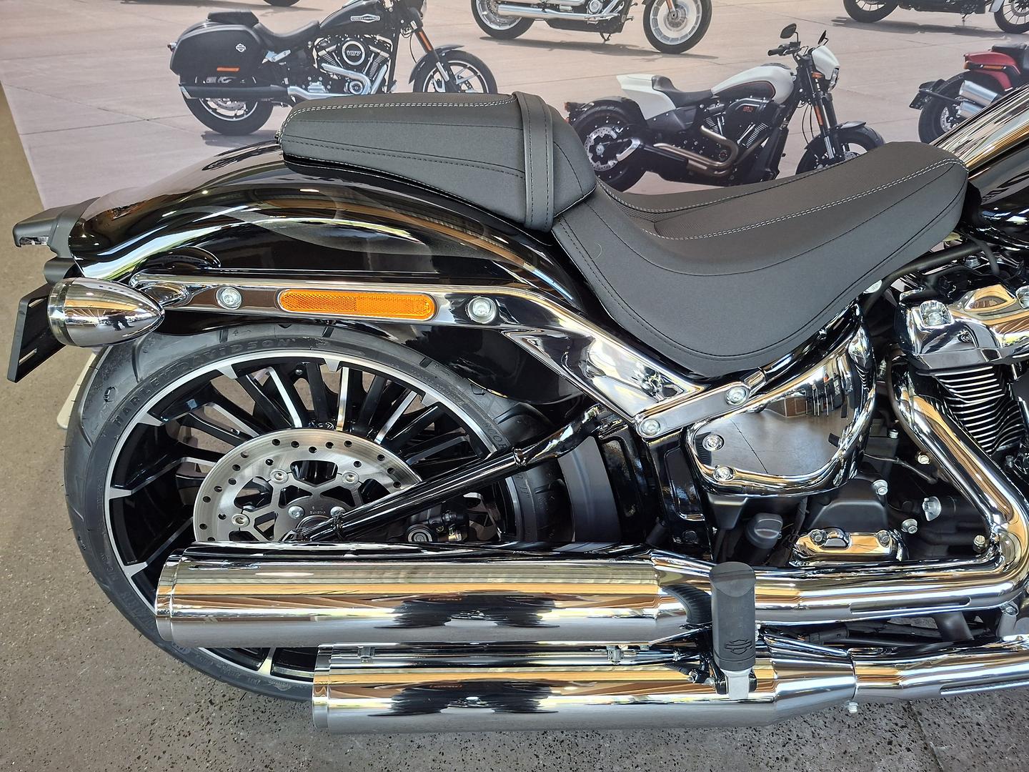 2025 HARLEY-DAVIDSON FXBR BREAKOUT (117) CRUISER