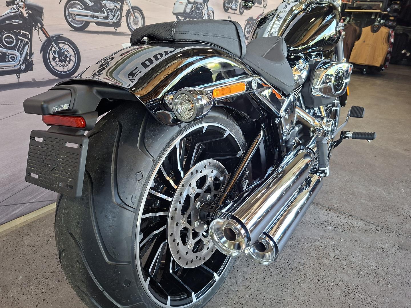 2025 HARLEY-DAVIDSON FXBR BREAKOUT (117) CRUISER