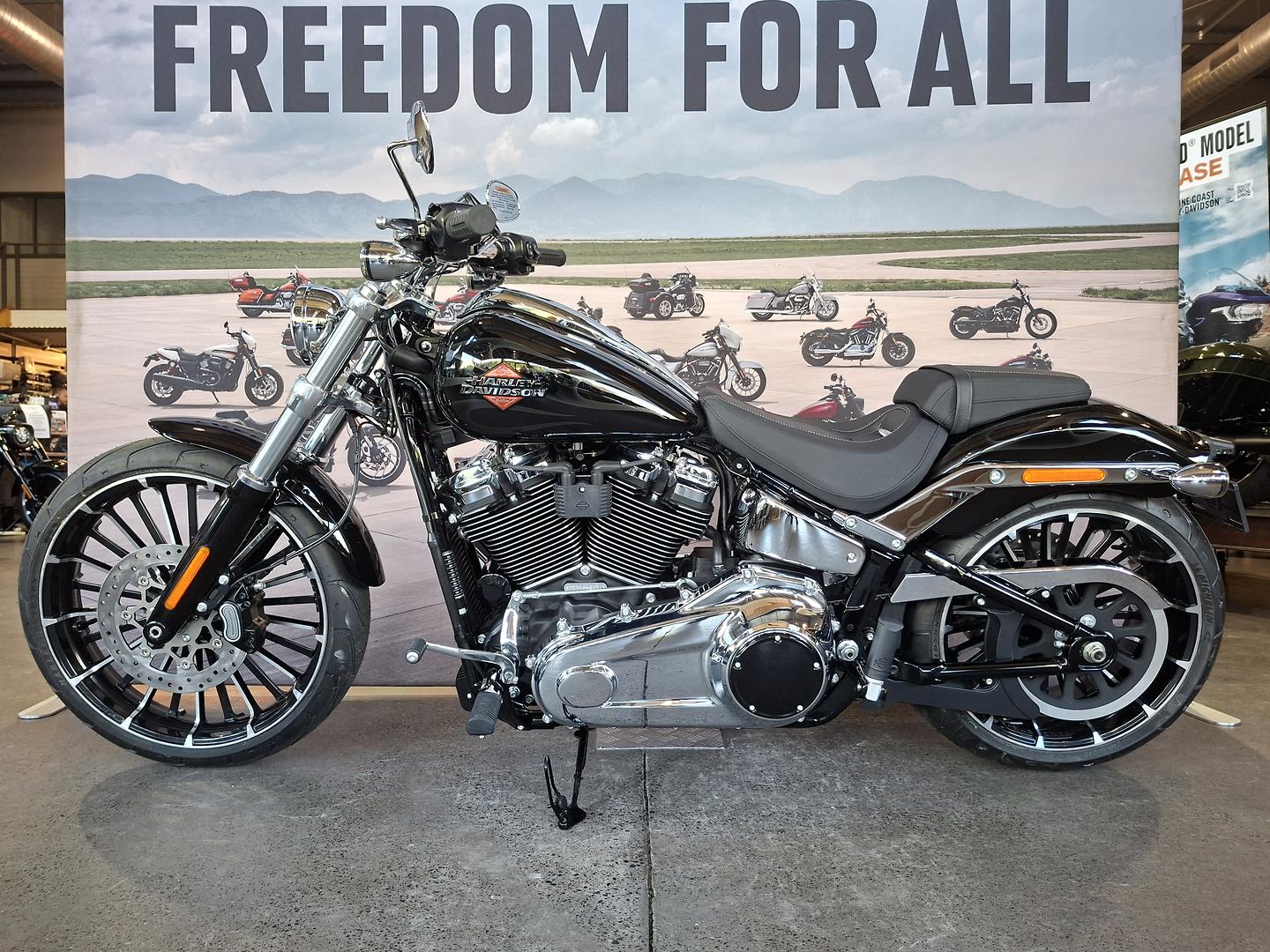 2025 HARLEY-DAVIDSON FXBR BREAKOUT (117) CRUISER