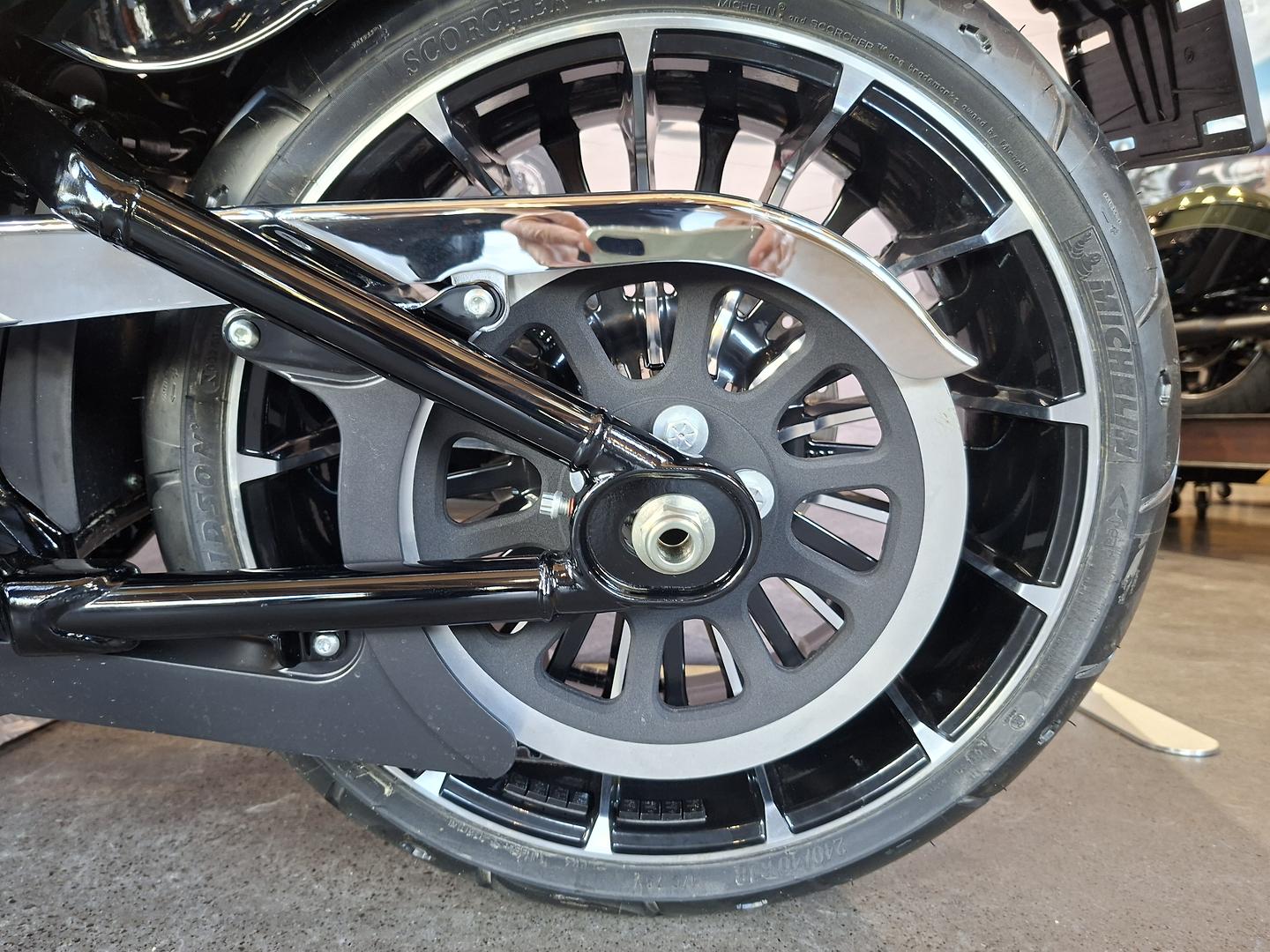 2025 HARLEY-DAVIDSON FXBR BREAKOUT (117) CRUISER