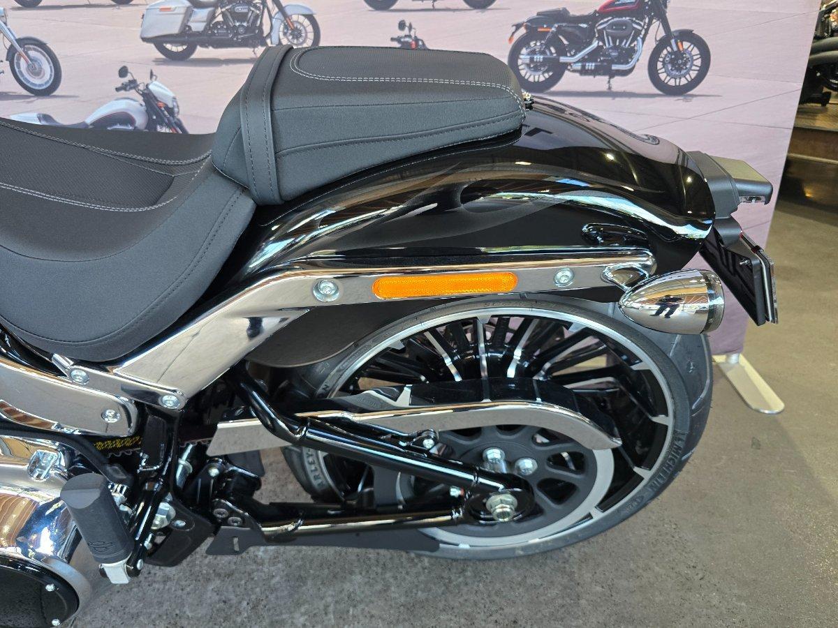 2025 HARLEY-DAVIDSON FXBR BREAKOUT (117) CRUISER