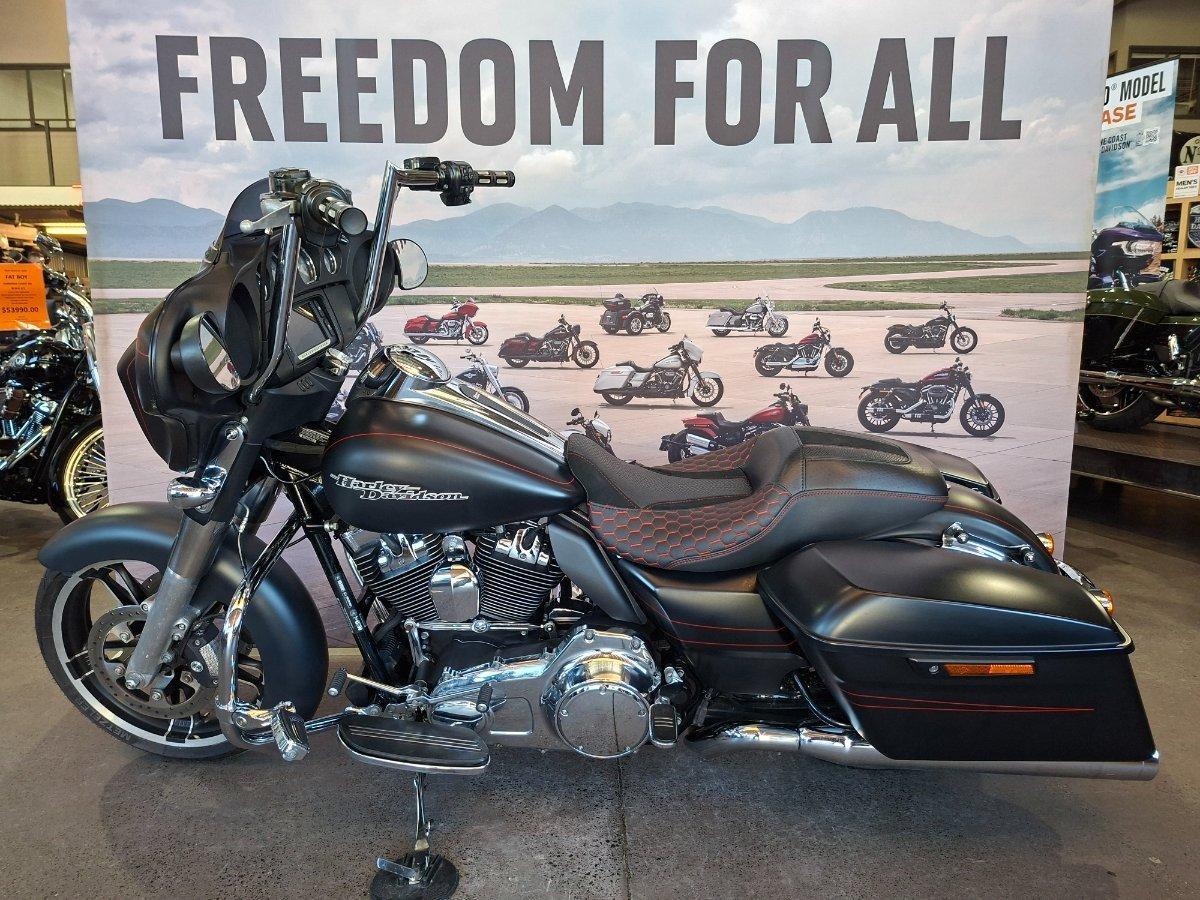 2015 HARLEY-DAVIDSON STREET GLIDE SPECIAL CRUISER