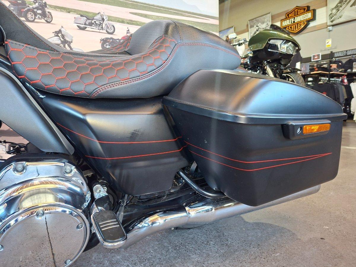 2015 HARLEY-DAVIDSON STREET GLIDE SPECIAL CRUISER