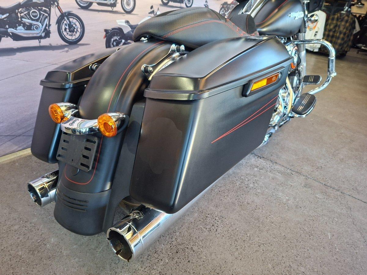 2015 HARLEY-DAVIDSON STREET GLIDE SPECIAL CRUISER