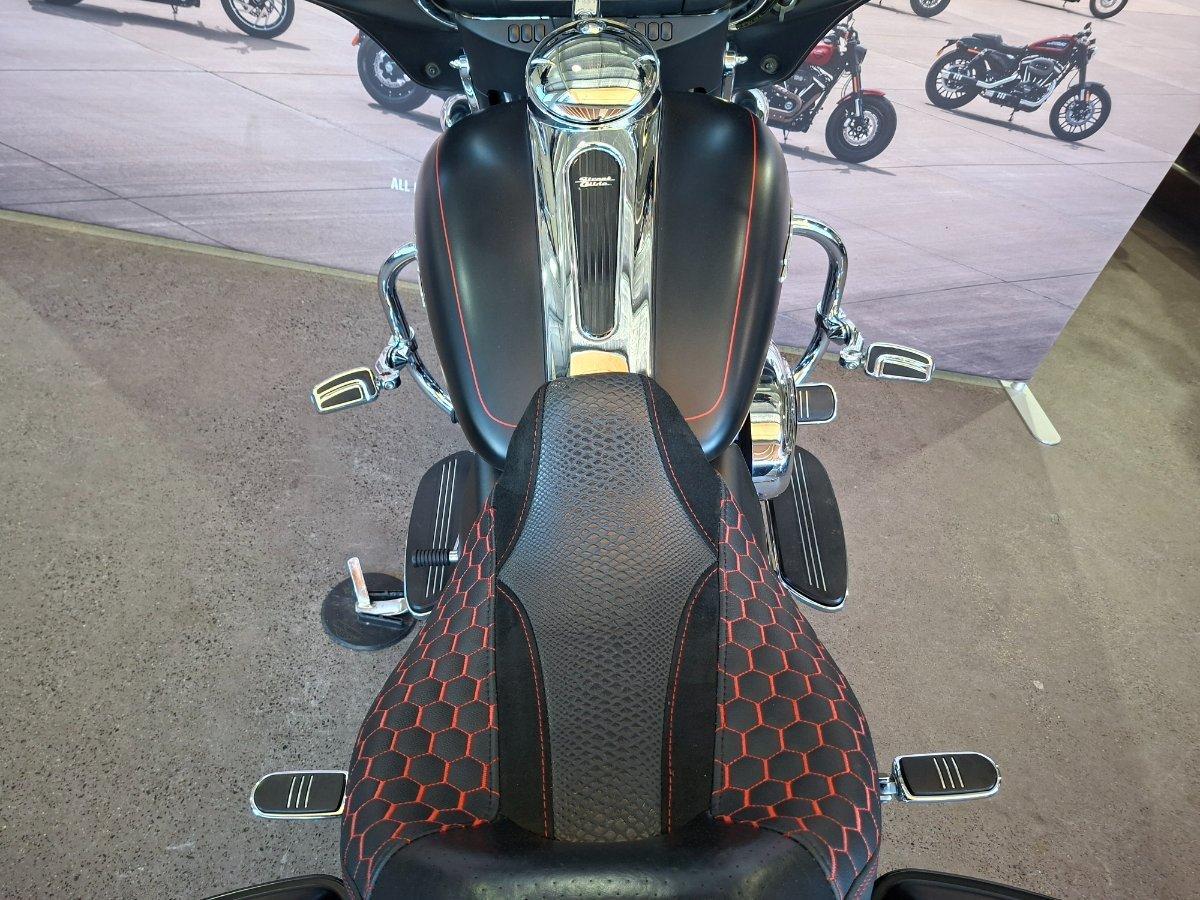 2015 HARLEY-DAVIDSON STREET GLIDE SPECIAL CRUISER