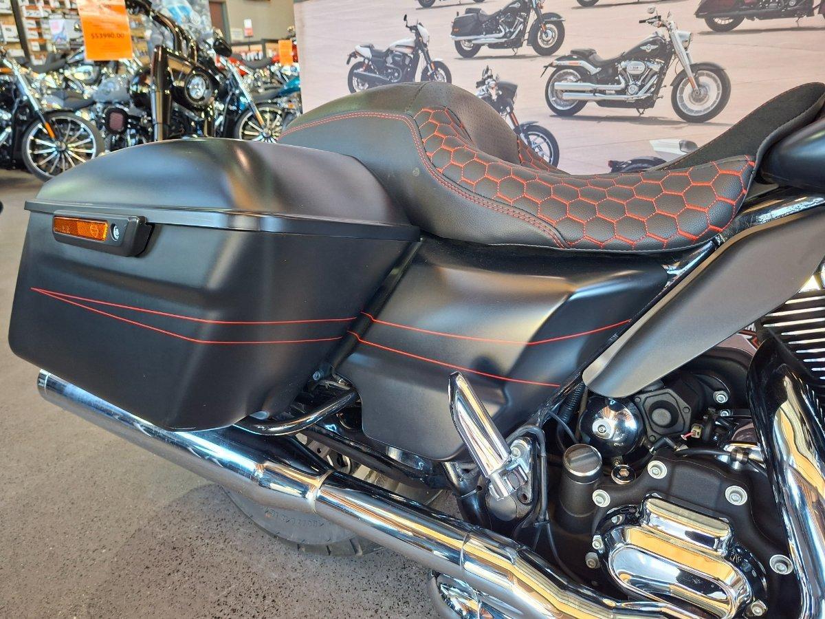 2015 HARLEY-DAVIDSON STREET GLIDE SPECIAL CRUISER