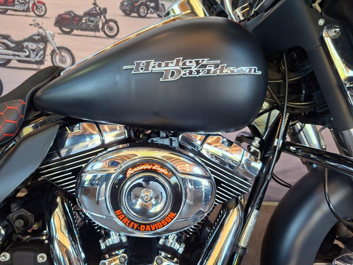 2015 HARLEY-DAVIDSON STREET GLIDE SPECIAL CRUISER