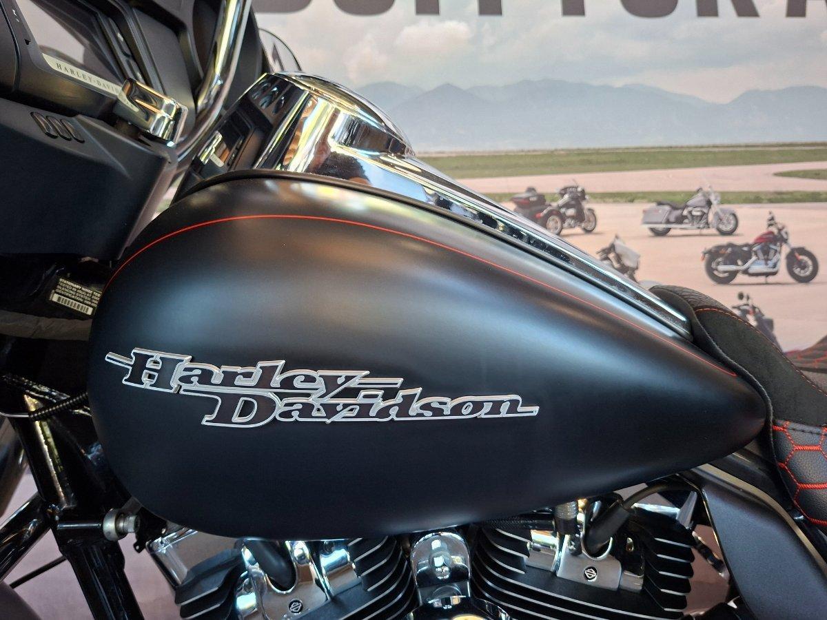 2015 HARLEY-DAVIDSON STREET GLIDE SPECIAL CRUISER