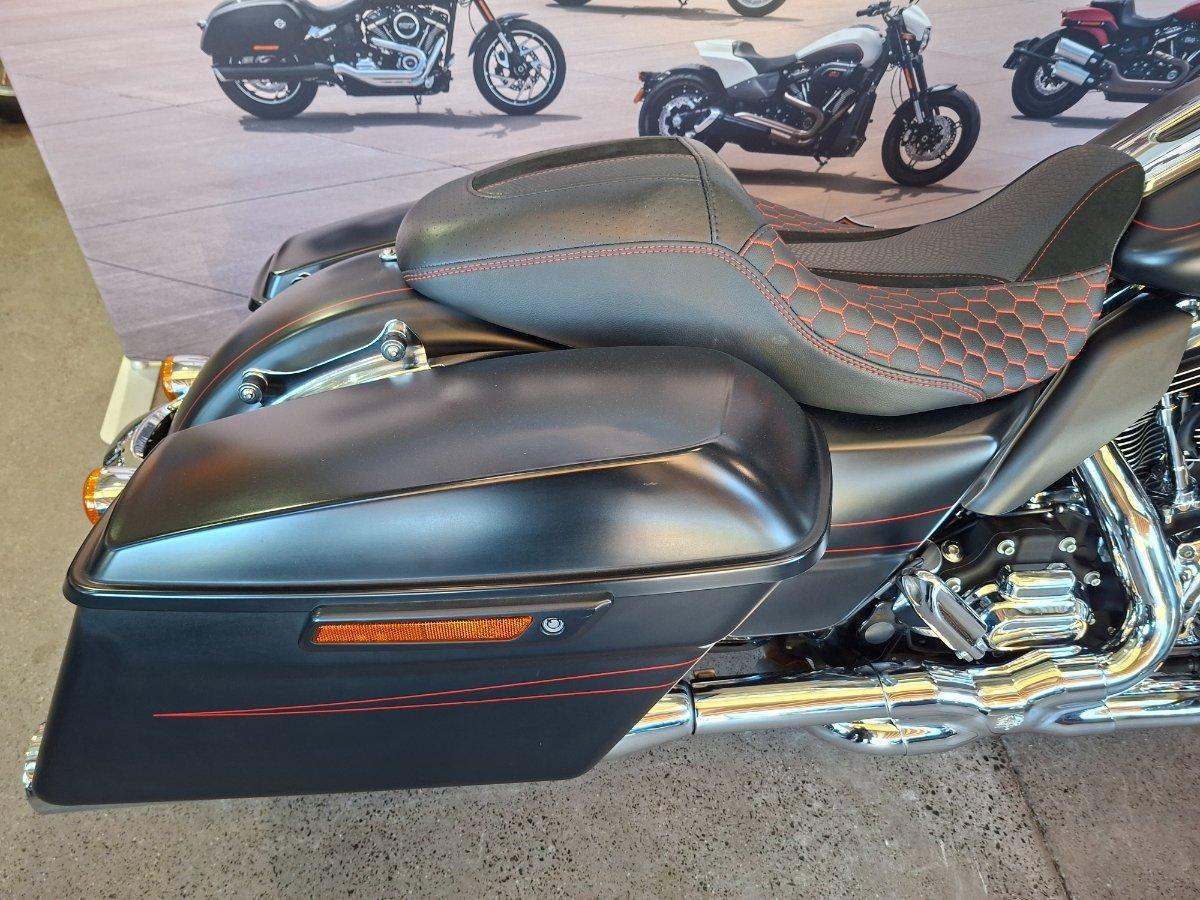 2015 HARLEY-DAVIDSON STREET GLIDE SPECIAL CRUISER