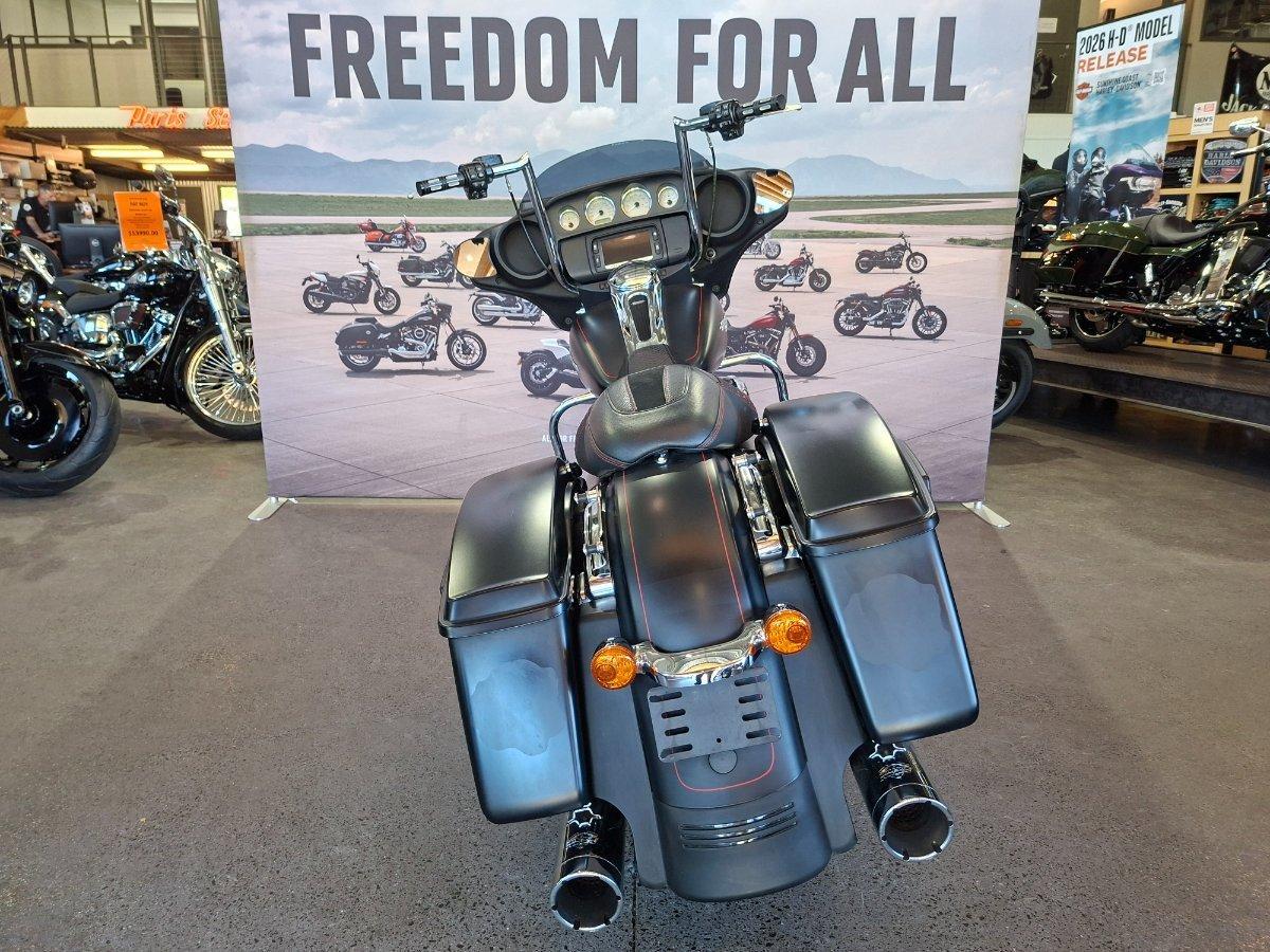 2015 HARLEY-DAVIDSON STREET GLIDE SPECIAL CRUISER