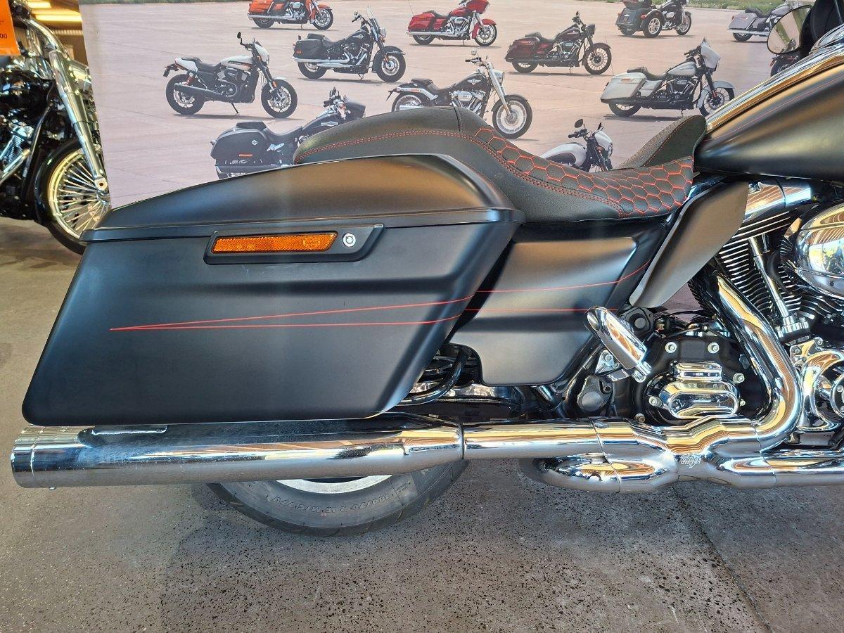 2015 HARLEY-DAVIDSON STREET GLIDE SPECIAL CRUISER