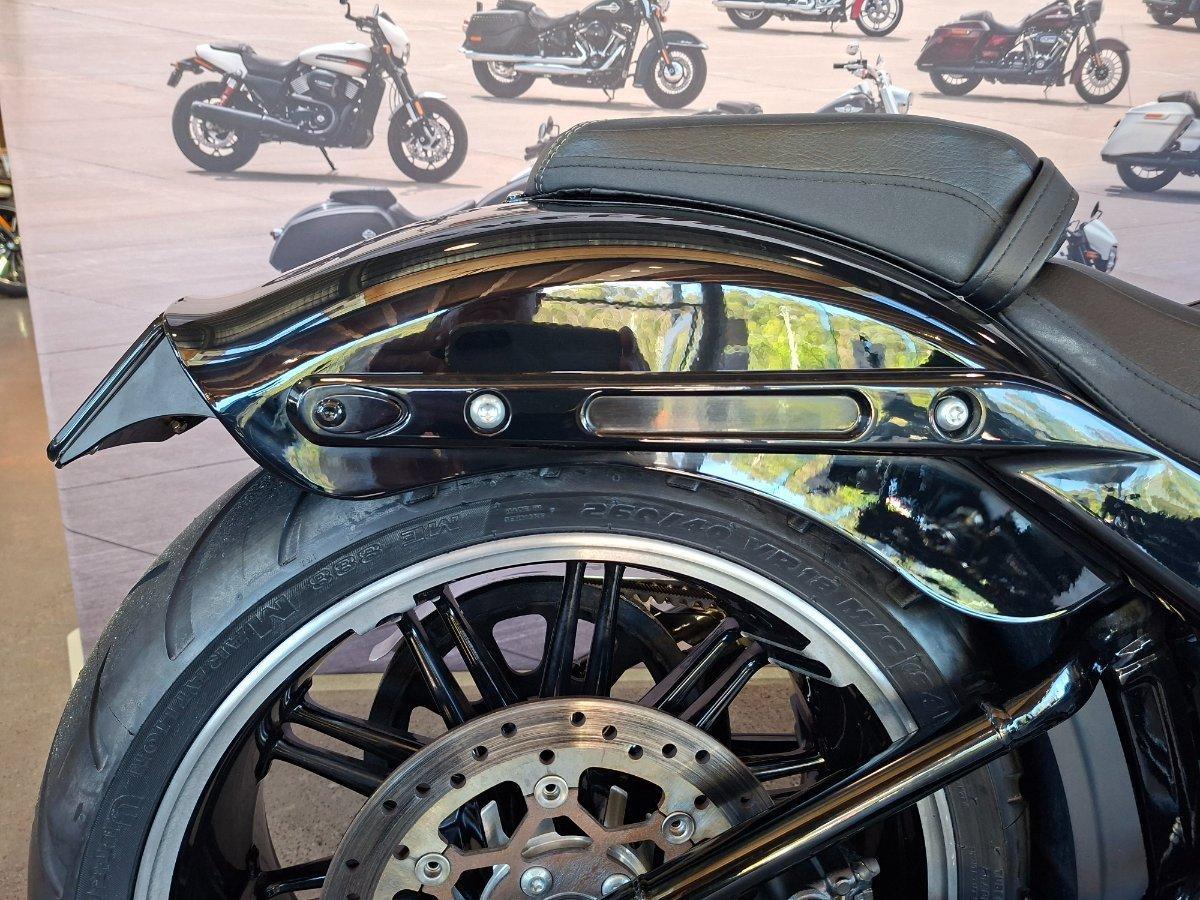 2022 HARLEY-DAVIDSON FXBRS BREAKOUT (114) CRUISER