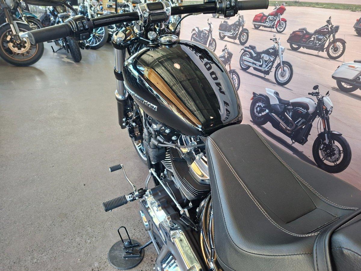 2022 HARLEY-DAVIDSON FXBRS BREAKOUT (114) CRUISER