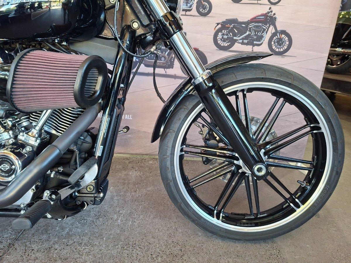 2022 HARLEY-DAVIDSON FXBRS BREAKOUT (114) CRUISER