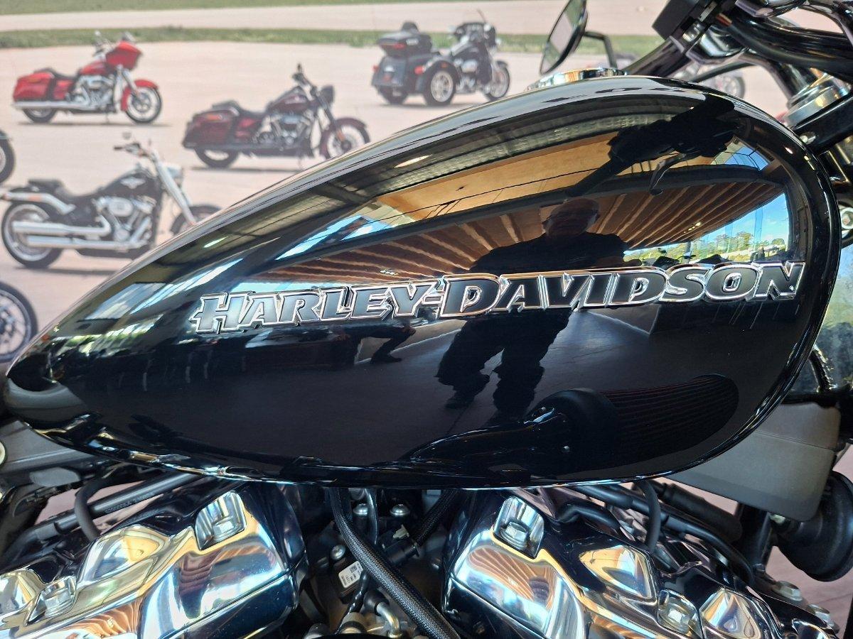 2022 HARLEY-DAVIDSON FXBRS BREAKOUT (114) CRUISER