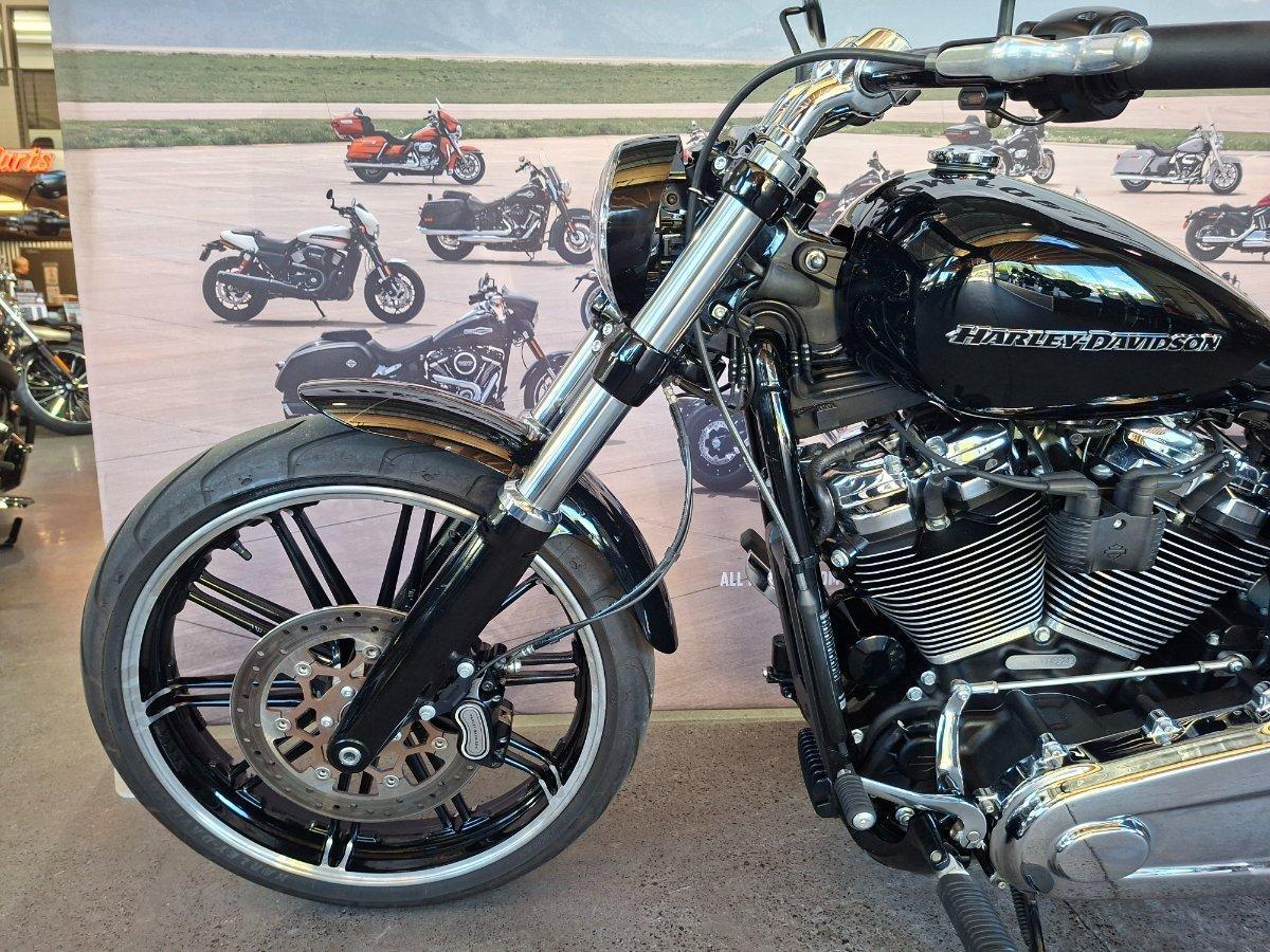 2022 HARLEY-DAVIDSON FXBRS BREAKOUT (114) CRUISER