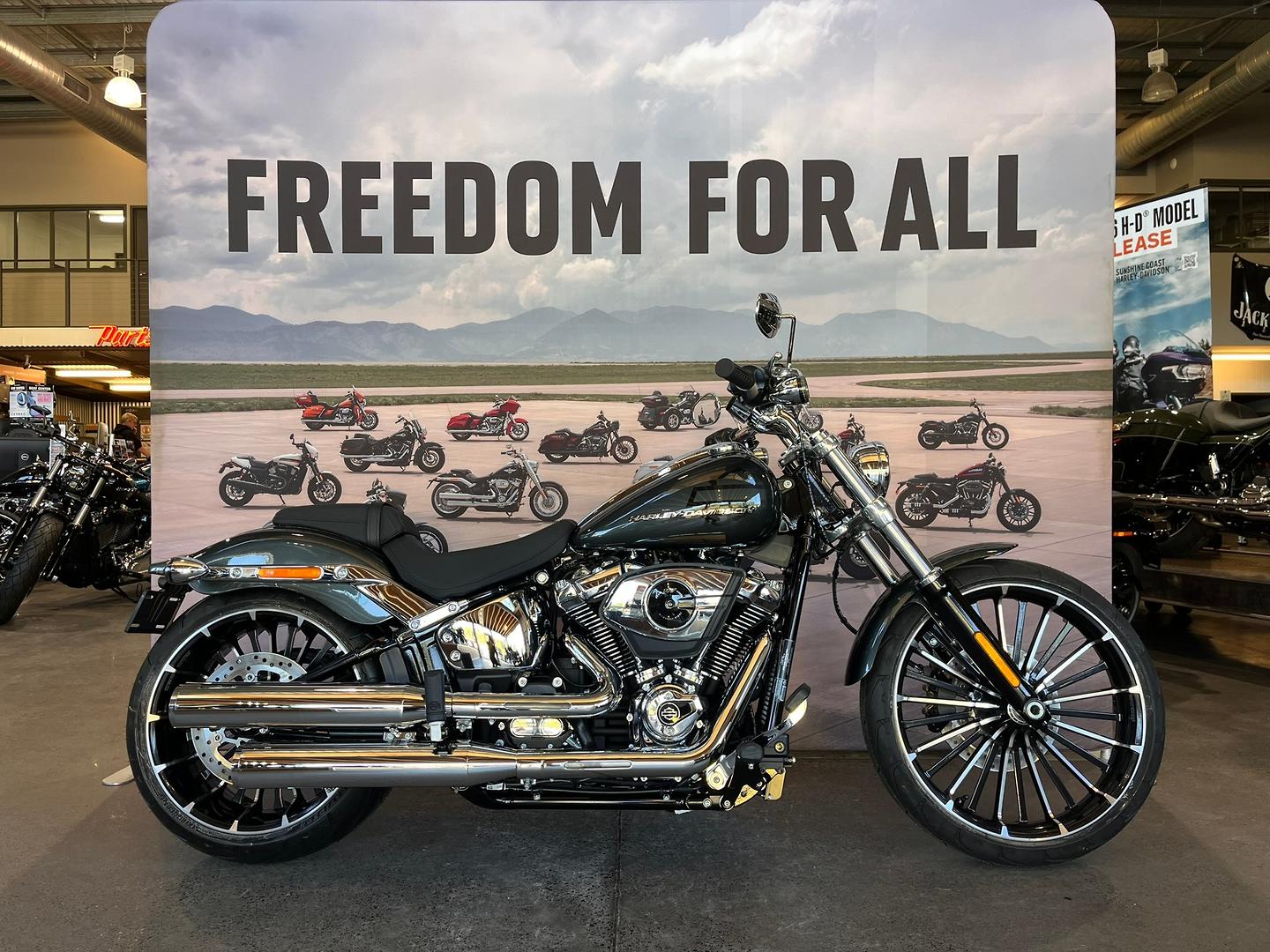 2026 HARLEY-DAVIDSON FXBR BREAKOUT (117) CRUISER
