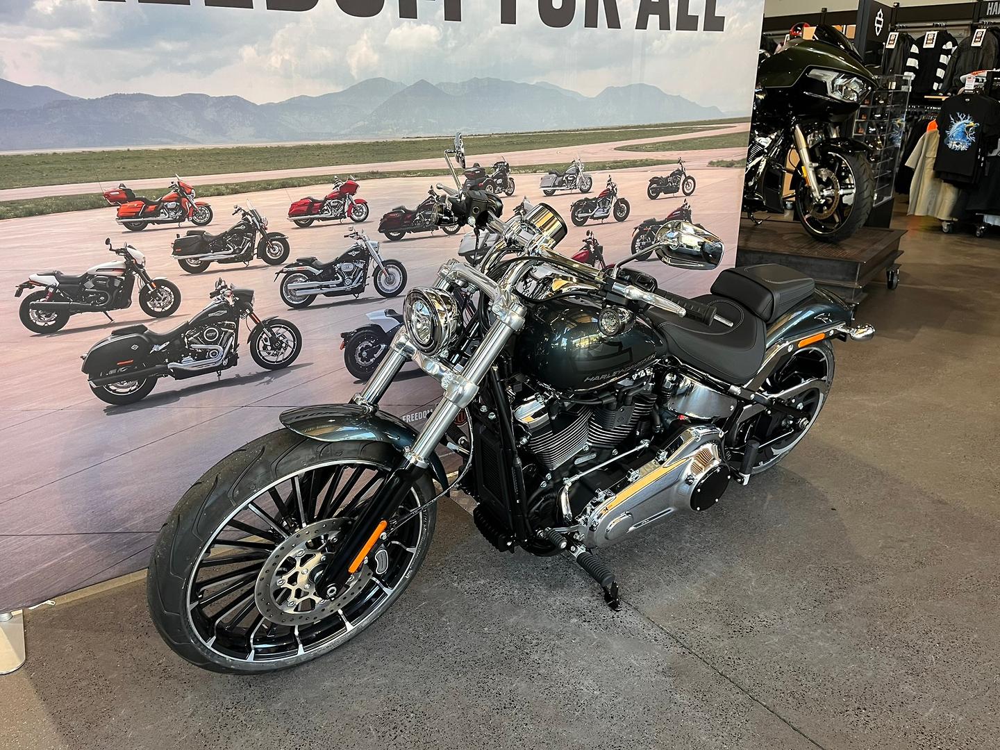 2026 HARLEY-DAVIDSON FXBR BREAKOUT (117) CRUISER
