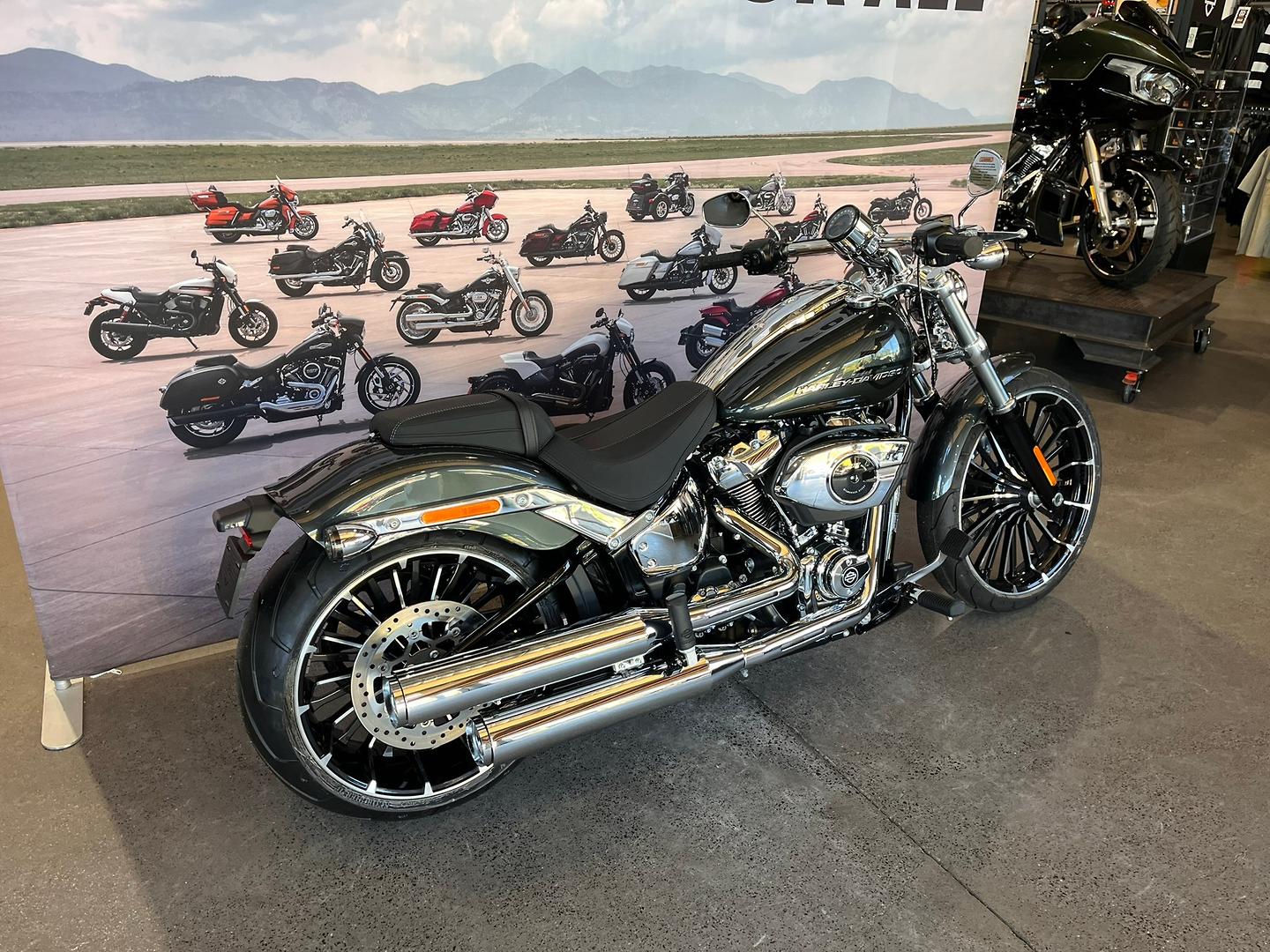 2026 HARLEY-DAVIDSON FXBR BREAKOUT (117) CRUISER