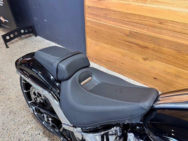 2025 HARLEY-DAVIDSON FXBR BREAKOUT (117) CRUISER