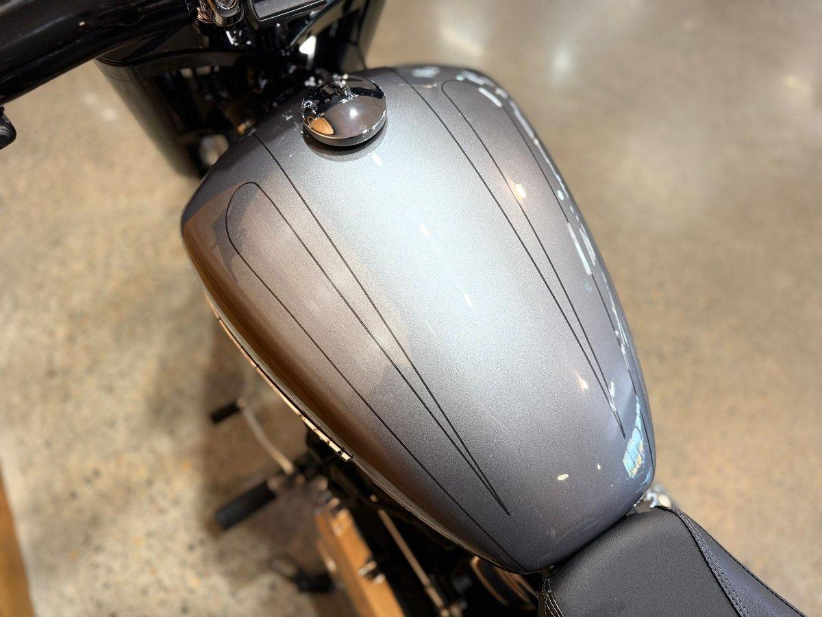 2022 HARLEY-DAVIDSON FXBRS BREAKOUT (114) CRUISER