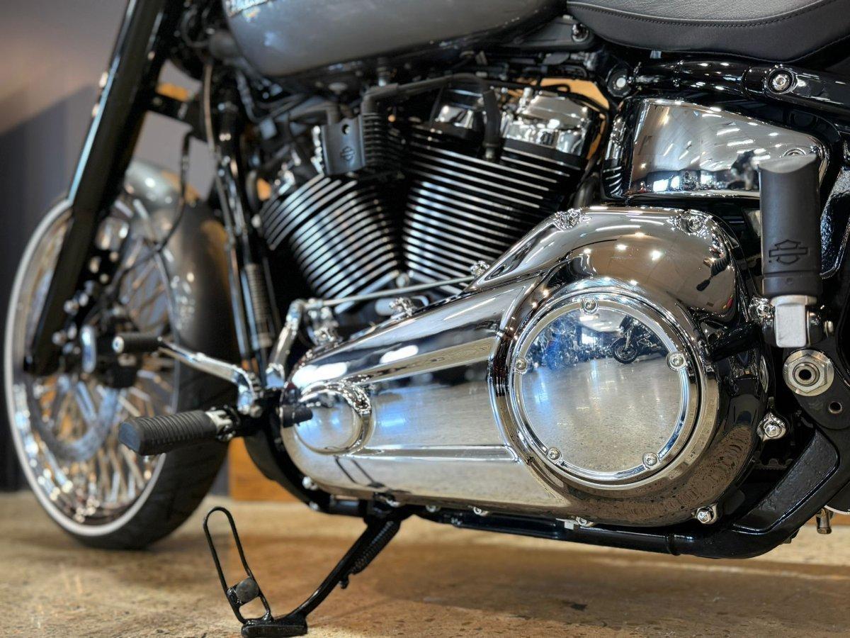 2022 HARLEY-DAVIDSON FXBRS BREAKOUT (114) CRUISER