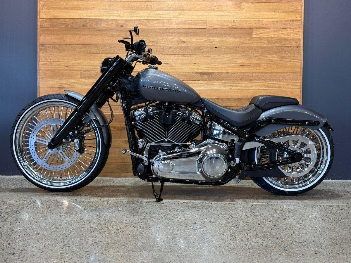 2022 HARLEY-DAVIDSON FXBRS BREAKOUT (114) CRUISER