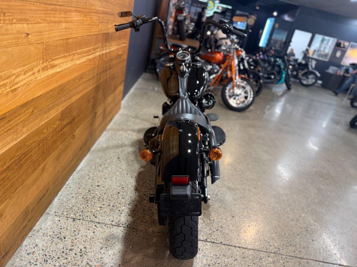 2016 HARLEY-DAVIDSON FLSS SOFTAIL SLIM S CRUISER