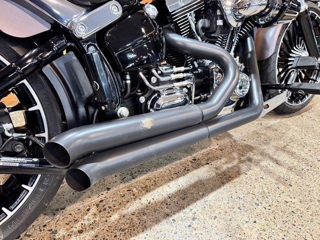 2017 HARLEY-DAVIDSON FXSB SOFTAIL BREAKOUT CRUISER