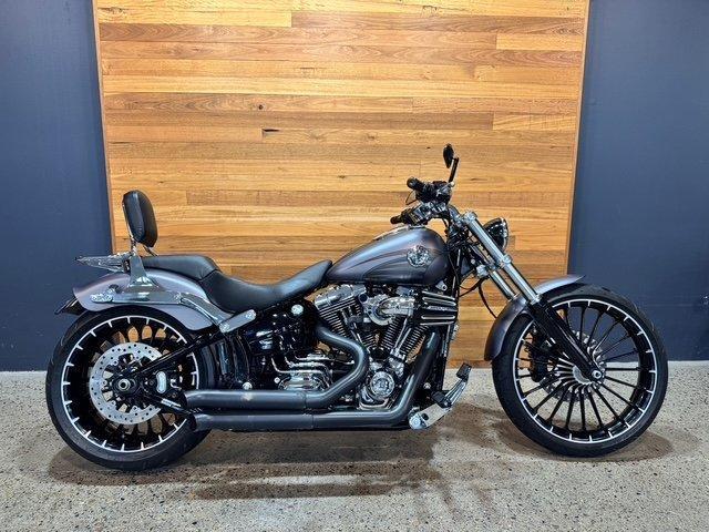 2017 HARLEY-DAVIDSON FXSB SOFTAIL BREAKOUT CRUISER