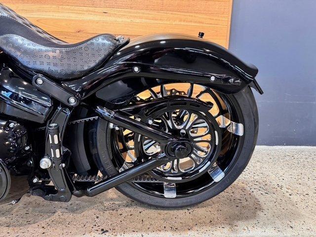 2016 HARLEY-DAVIDSON FXSB SOFTAIL BREAKOUT CRUISER