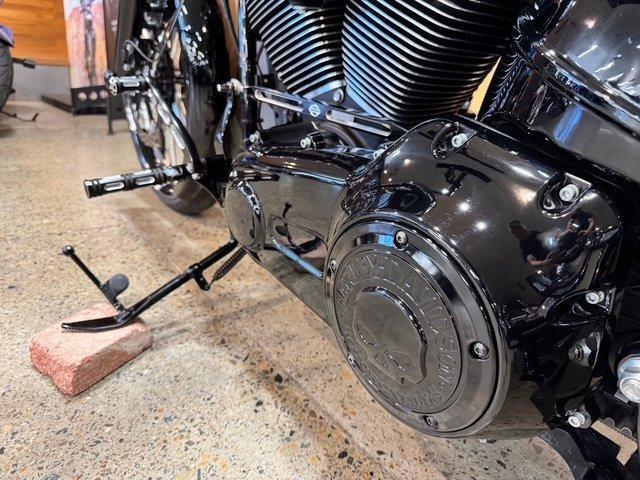 2016 HARLEY-DAVIDSON FXSB SOFTAIL BREAKOUT CRUISER