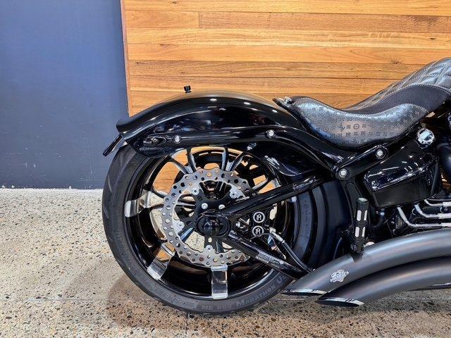 2016 HARLEY-DAVIDSON FXSB SOFTAIL BREAKOUT CRUISER