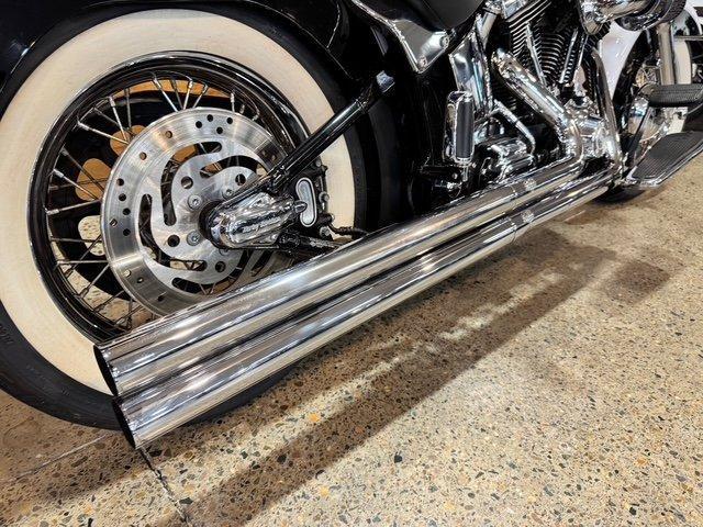 2005 HARLEY-DAVIDSON FLSTNI SOFTAIL DELUXE CRUISER