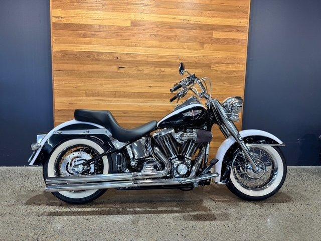 2005 HARLEY-DAVIDSON FLSTNI SOFTAIL DELUXE CRUISER